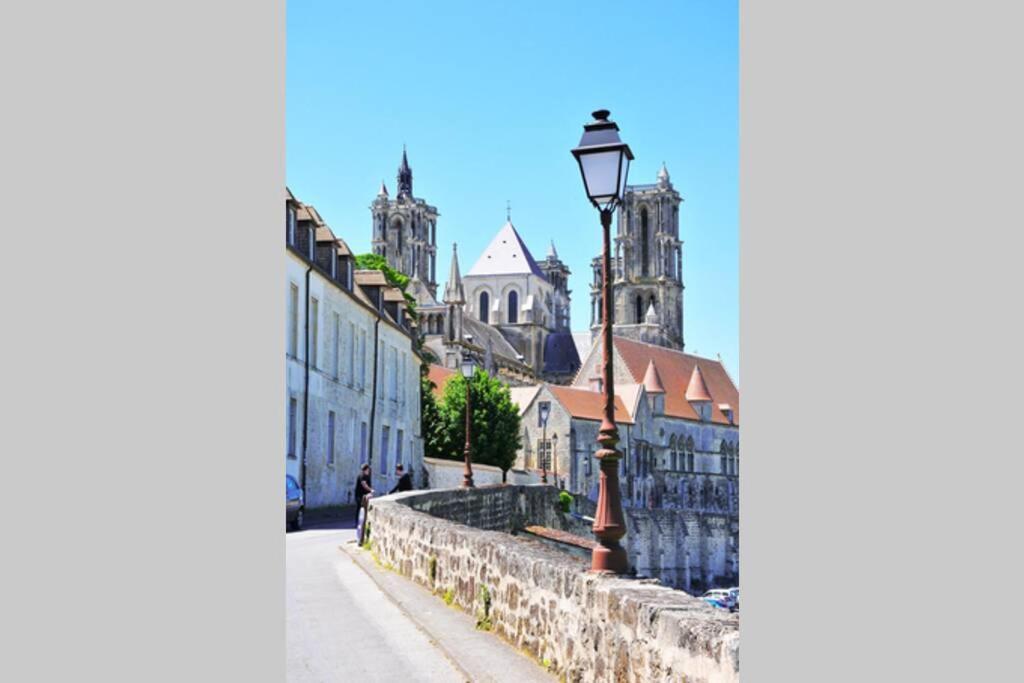 Appartement Rez-De-Chaussee Laon Bagian luar foto